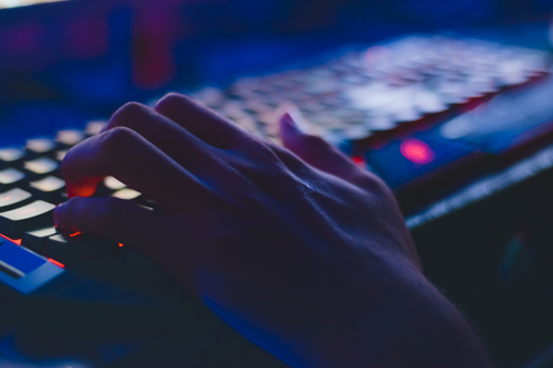 action-blur-close-up-keyboard-500x333 action-blur-close-up-keyboard-500x333