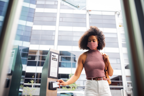 businesswoman-security-pass-500x333 businesswoman-security-pass-500x333