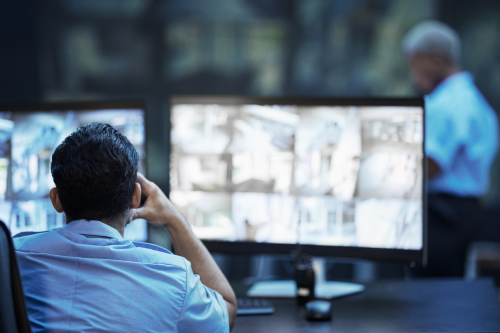 security-guard-in-control-room-500x333 security-guard-in-control-room-500x333